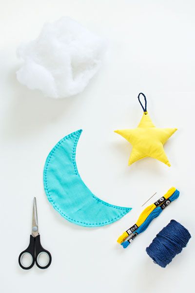 Ramadan Ideas: Plush Crescent Star Garland - Hello Holy Days!